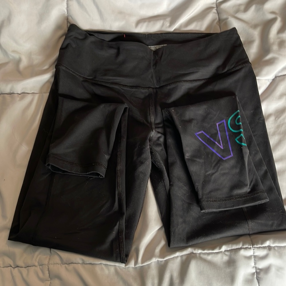 Knockout by Victoria leggings